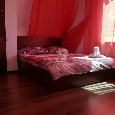 Eden Garden Case de vacanță